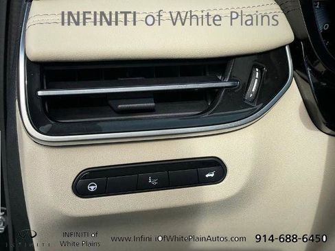 Certified 2025 INFINITI QX60 Luxe w/ Vision Package AWD/4WD image 17