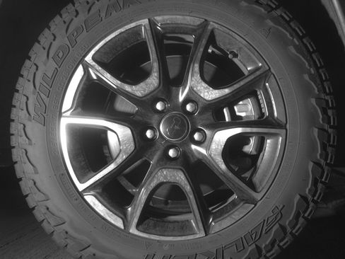 Used 2025 Jeep Compass Trailhawk image 13