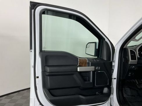 Used 2018 Ford F150 Lariat AWD/4WD image 11