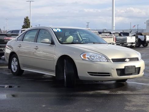 Used 2009 Chevrolet Impala LT w/ Luxury Edition Package image 13
