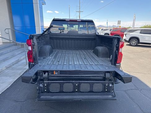 Used 2024 Chevrolet Silverado 1500 LT w/ Z71 Off-Road Package AWD/4WD image 8