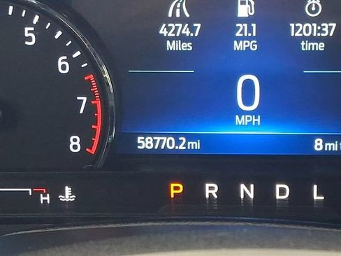 Used 2023 Ford Explorer XLT AWD/4WD image 23