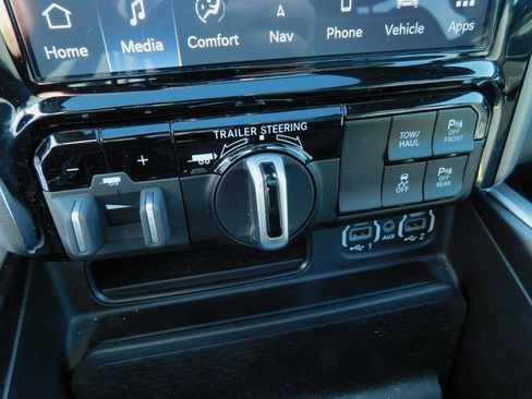 Used 2023 RAM 1500 Big Horn image 23