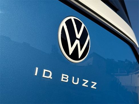 New 2025 Volkswagen ID. Buzz 1st Edition image 16