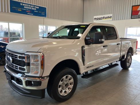 Used 2024 Ford F350 XLT image 1