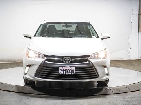 Certified 2017 Toyota Camry XLE image 3