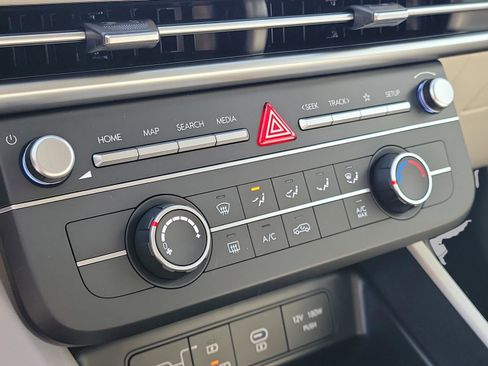 New 2026 Hyundai Tucson SE image 28