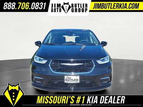 Used 2024 Chrysler Pacifica Limited FWD image 30