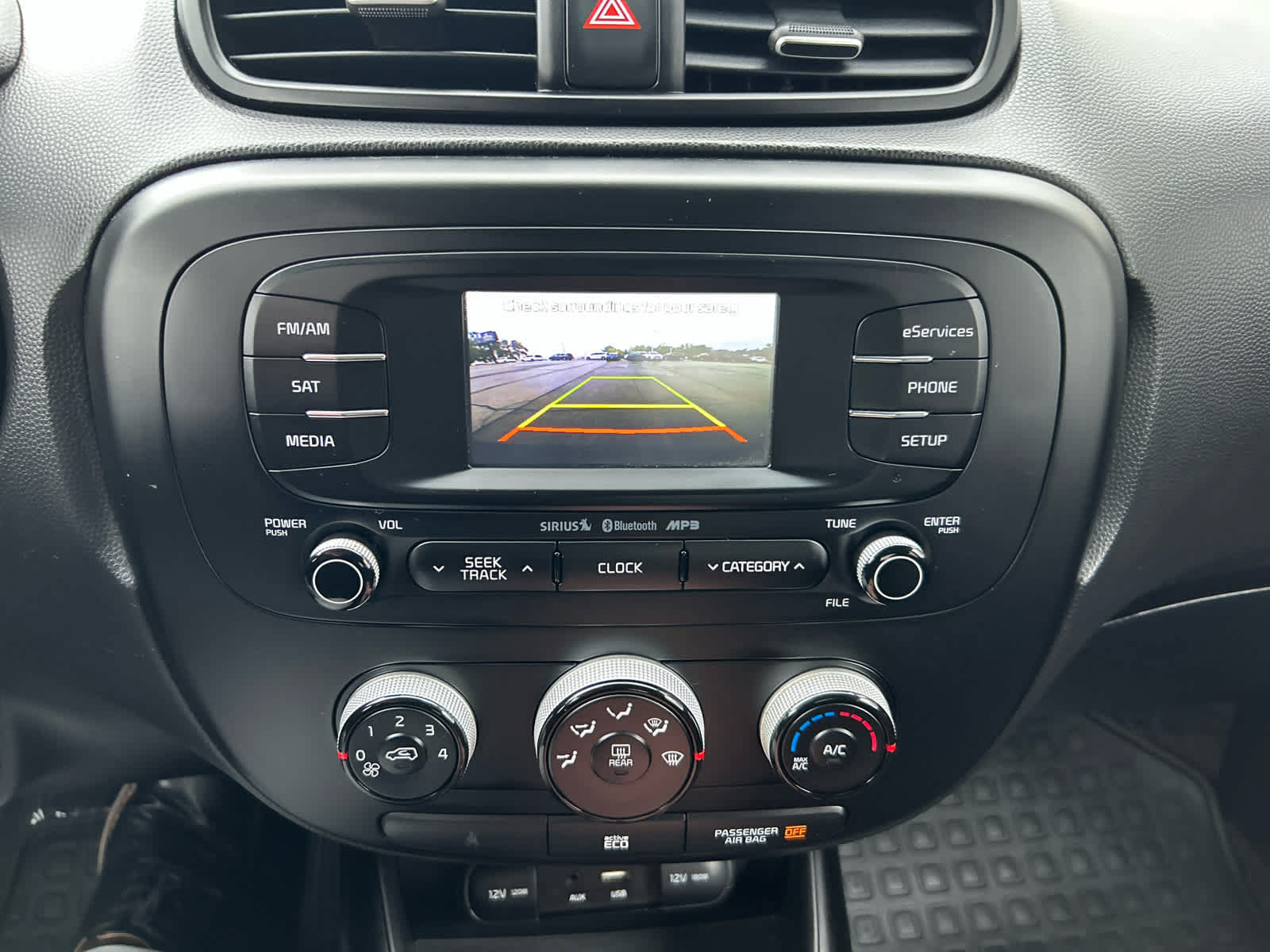 Used 2015 Kia Soul + FWD image 17