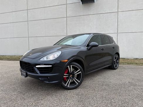 Used 2014 Porsche Cayenne Turbo S image 4