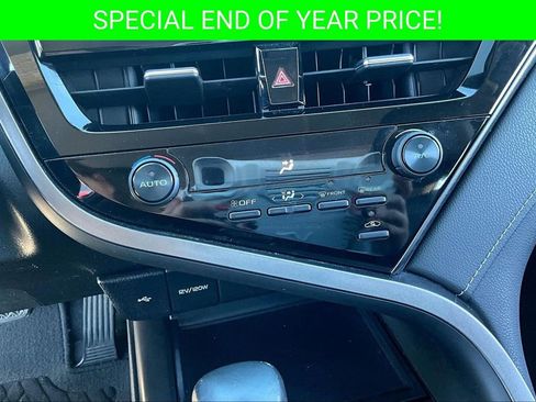 Used 2021 Toyota Camry SE image 14