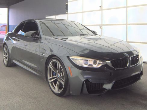 Used 2015 BMW M4 Convertible image 5
