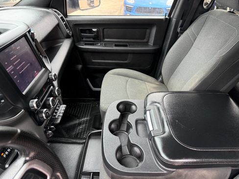 Used 2022 RAM 2500 Tradesman RWD image 11