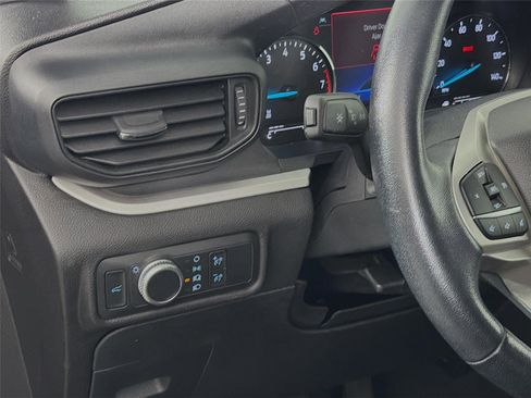 Used 2022 Ford Explorer XLT image 10