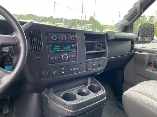 Used 2017 Chevrolet Express 2500 RWD image 15