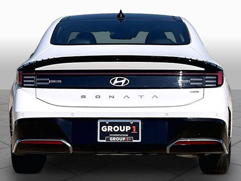 Used 2025 Hyundai Sonata Limited FWD image 6