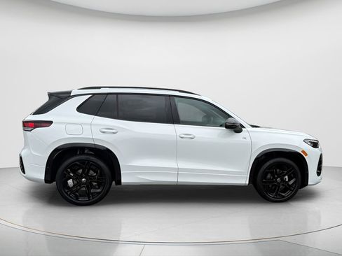 New 2026 Volkswagen Tiguan SE R-Line FWD image 4
