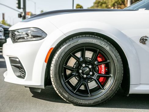 Used 2021 Dodge Charger SRT Hellcat image 11