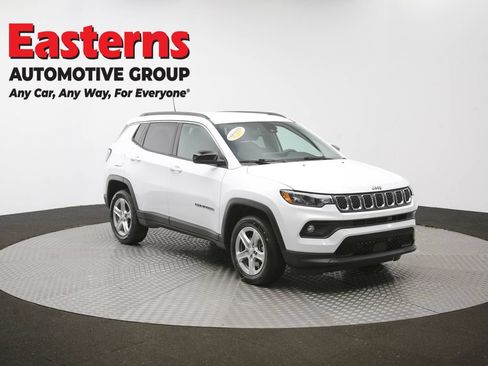 Used 2024 Jeep Compass Latitude AWD/4WD image 49