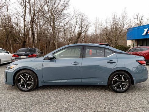 Used 2025 Nissan Sentra SV image 3