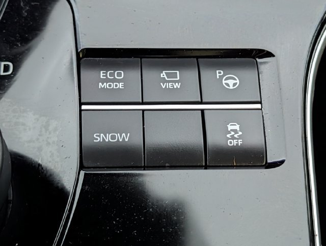 Used 2024 Toyota bZ4X FWD image 20