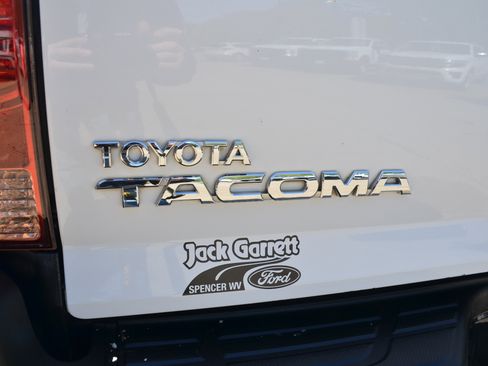 Used 2012 Toyota Tacoma 4x4 Regular Cab image 10