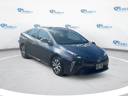 Used 2020 Toyota Prius LE w/ Carpet Mat Package AWD/4WD image 7