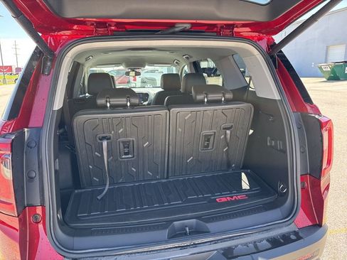 Used 2023 GMC Acadia AT4 w/ LPO, 'HIT The Road' Package AWD/4WD image 9