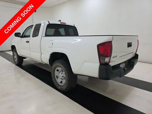 Used 2021 Toyota Tacoma SR AWD/4WD image 6