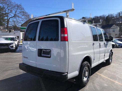 Used 2019 Chevrolet Express 2500 w/ Driver Convenience Package image 5