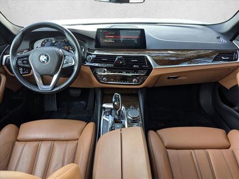 Used 2019 BMW 540i w/ Convenience Package RWD image 17