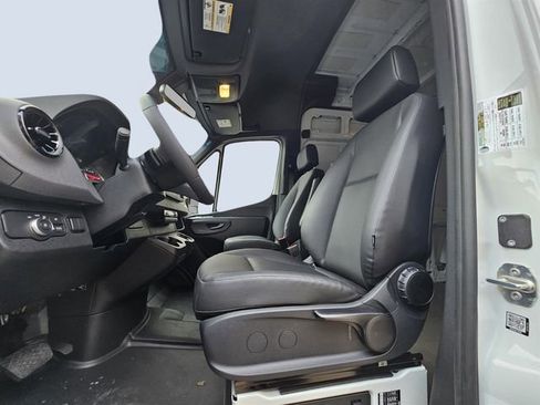New 2025 Mercedes-Benz Sprinter 2500 image 17