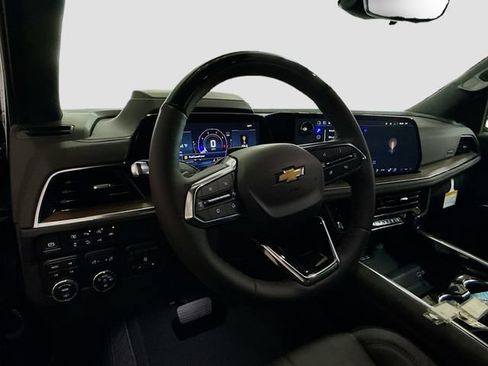 New 2026 Chevrolet Suburban High Country AWD/4WD image 12