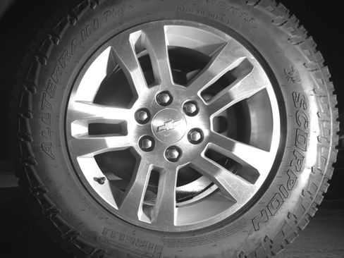 Used 2017 Chevrolet Silverado 1500 LT w/ All Star Edition image 11