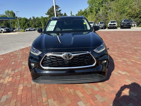 Used 2022 Toyota Highlander Limited AWD/4WD image 31