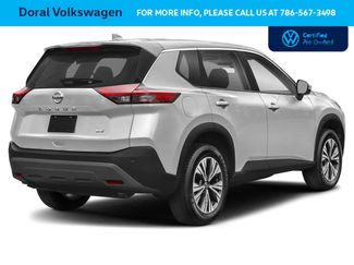 Used 2023 Nissan Rogue SV video 2