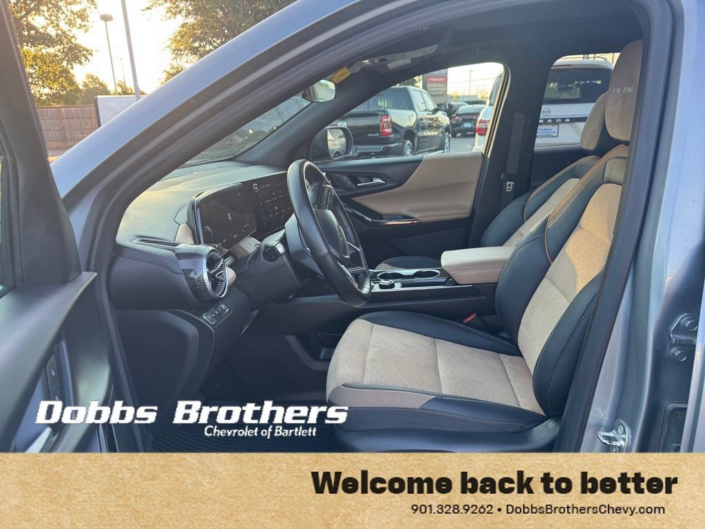 Used 2025 Chevrolet Equinox ACTIV AWD/4WD image 12