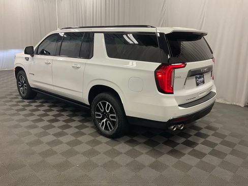 Used 2024 GMC Yukon XL AT4 w/ AT4 Premium Package AWD/4WD image 8