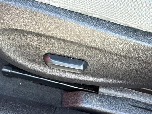 Used 2014 Chevrolet Cruze LT w/ RS Package image 27