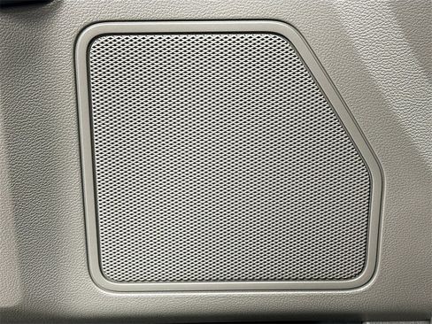 Used 2015 Ford F150 XLT w/ Equipment Group 302A Luxury image 20