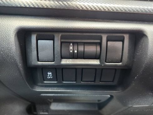 Used 2019 Subaru Crosstrek 2.0i w/ Eyesight System AWD/4WD image 20