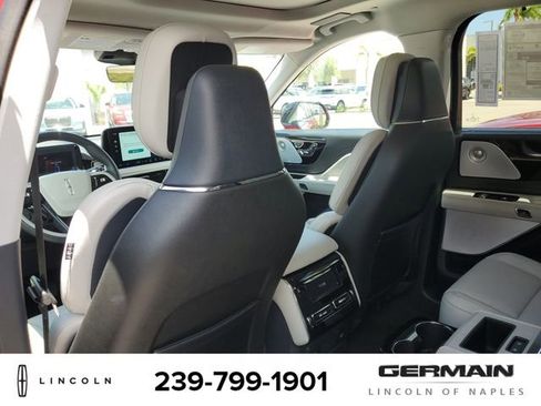 New 2025 Lincoln Aviator Reserve w/ Equipment Group 201A AWD/4WD image 21