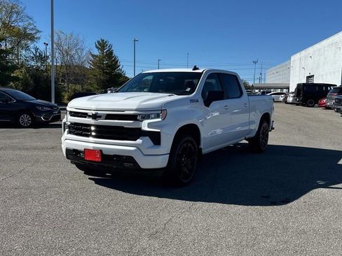 Used 2024 Chevrolet Silverado 1500 RST w/ Z71 Off-Road Package image 9