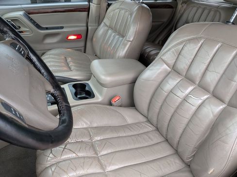 Used 2000 Jeep Grand Cherokee Limited image 13