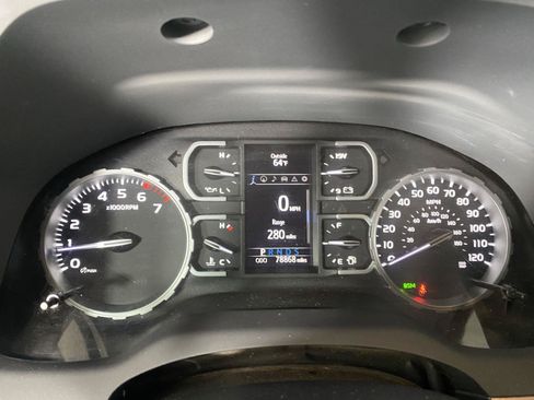 Used 2021 Toyota Tundra Platinum AWD/4WD image 9
