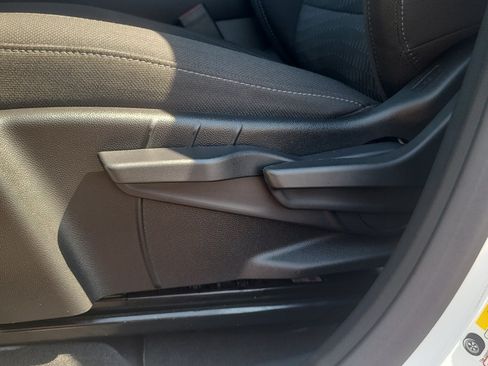 Used 2025 Chevrolet Equinox LT AWD/4WD image 15