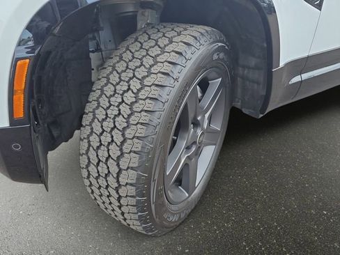 Certified 2024 Land Rover Defender 130 X-Dynamic SE image 36