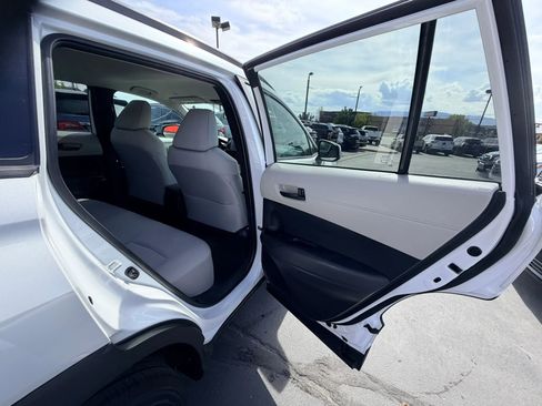 Used 2022 Toyota Corolla Cross LE image 16