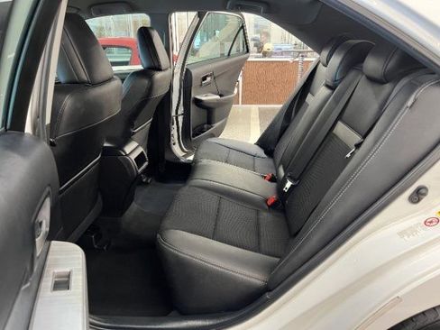 Used 2014 Toyota Camry SE FWD image 26