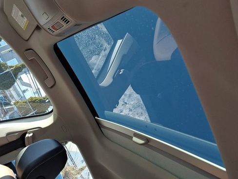 Used 2025 Volkswagen Jetta SEL image 15